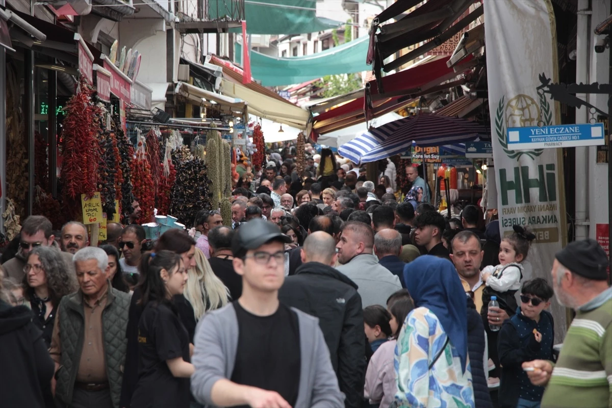 Beypazarı'nda Ramazan Bayramı Ziyaretçi Yoğunluğu